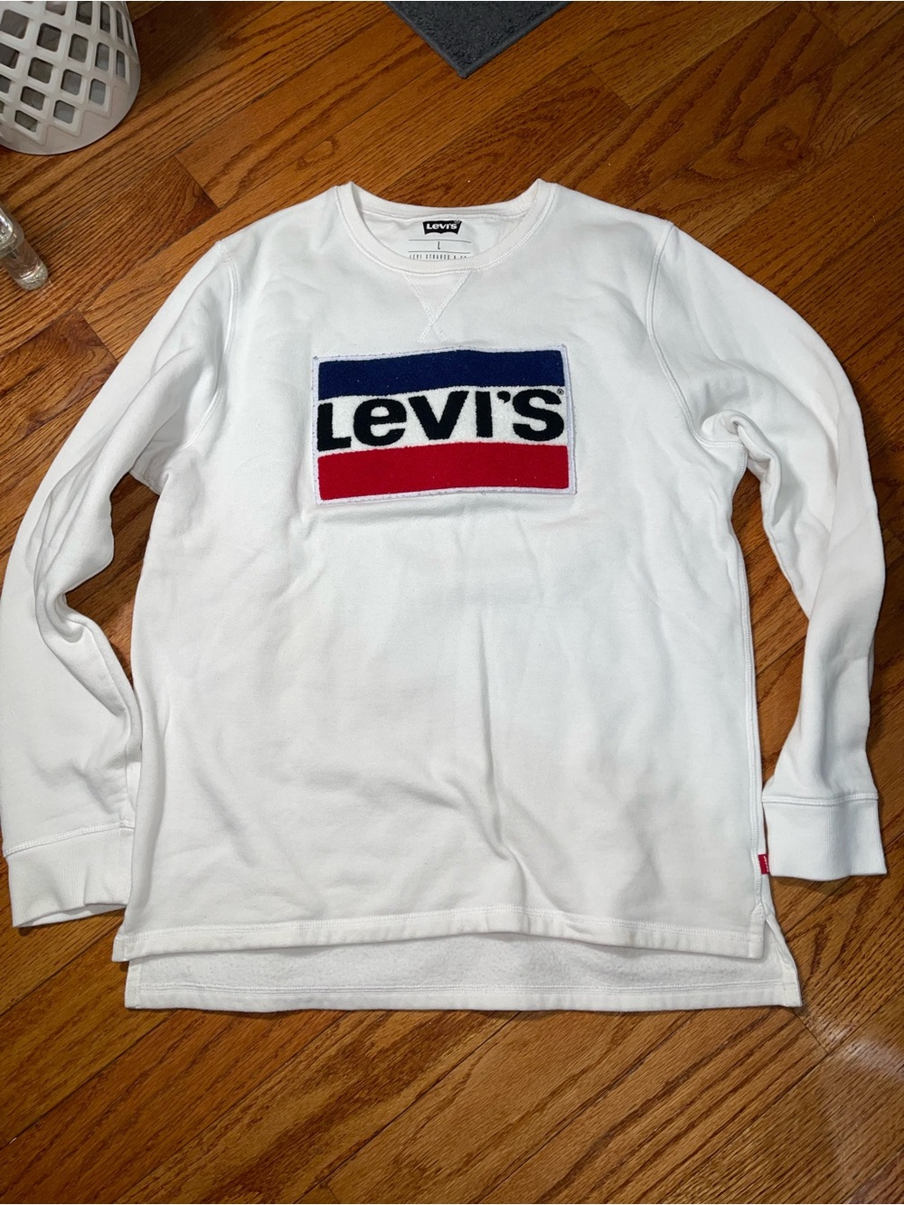 Levi's White Crewneck Sweatshirt with Red & Navy Logo size large men’s